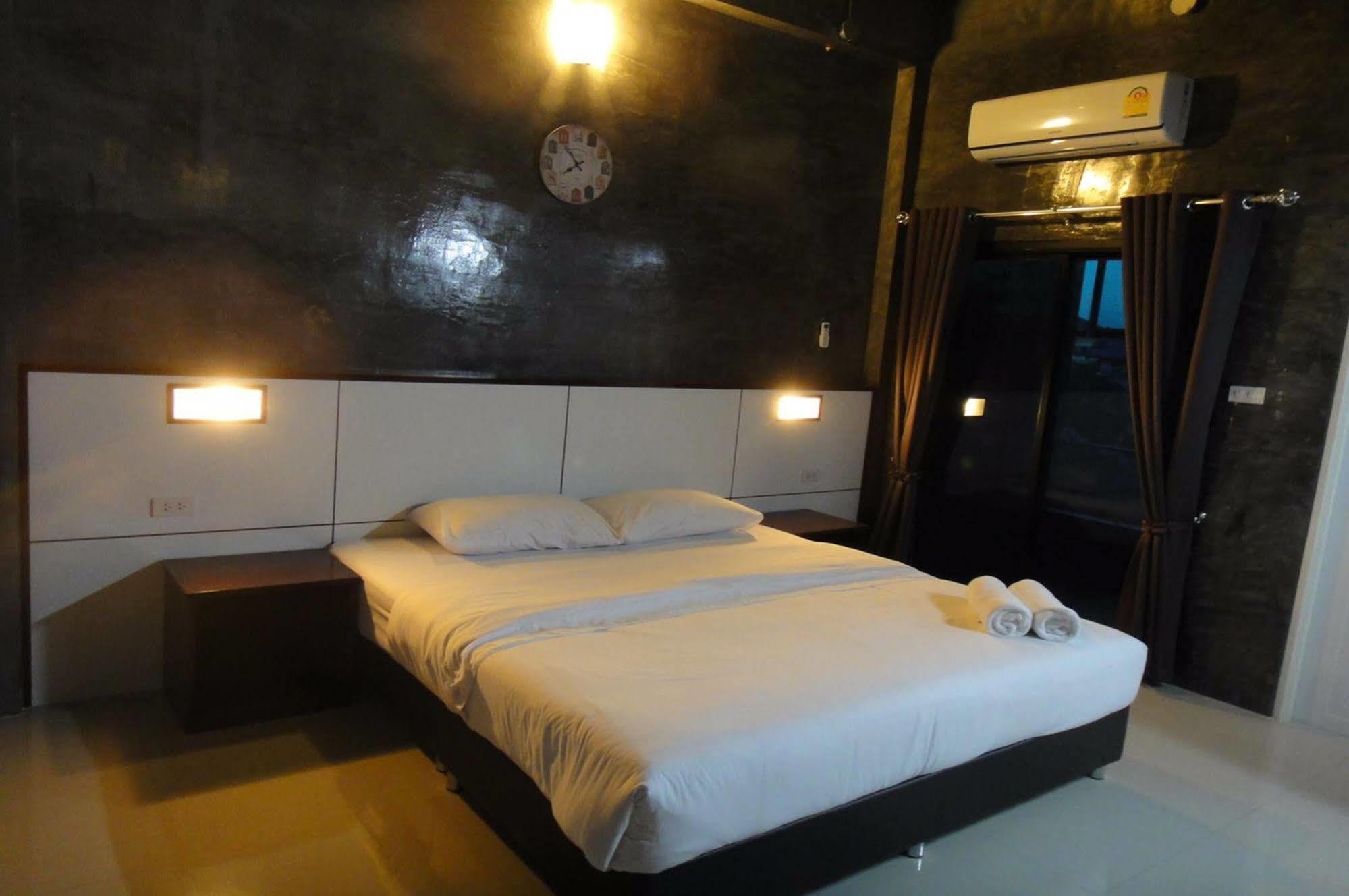 The Grace Hotel Kalasin Zewnętrze zdjęcie